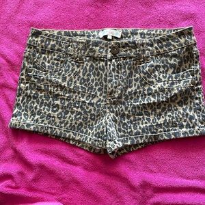 Love fire size 5 cheetah print Jean shorts